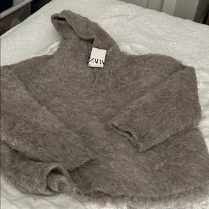 ZARA men’s sweater